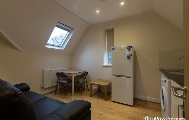 Colum Road, Cathays, Cardiff - Image 1